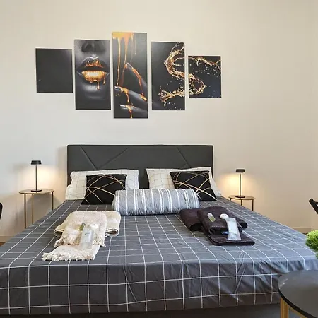 Room With Free Parking 15 Minutes Walk From Arena Verona Exterior foto
