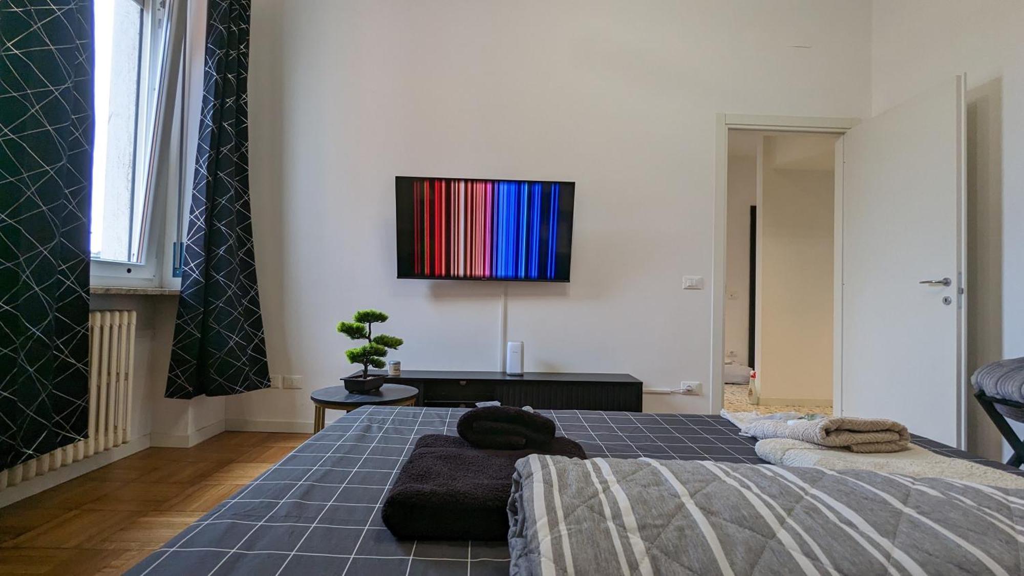 With Free Parking 15 Minutes Walk From Arena Apartment *